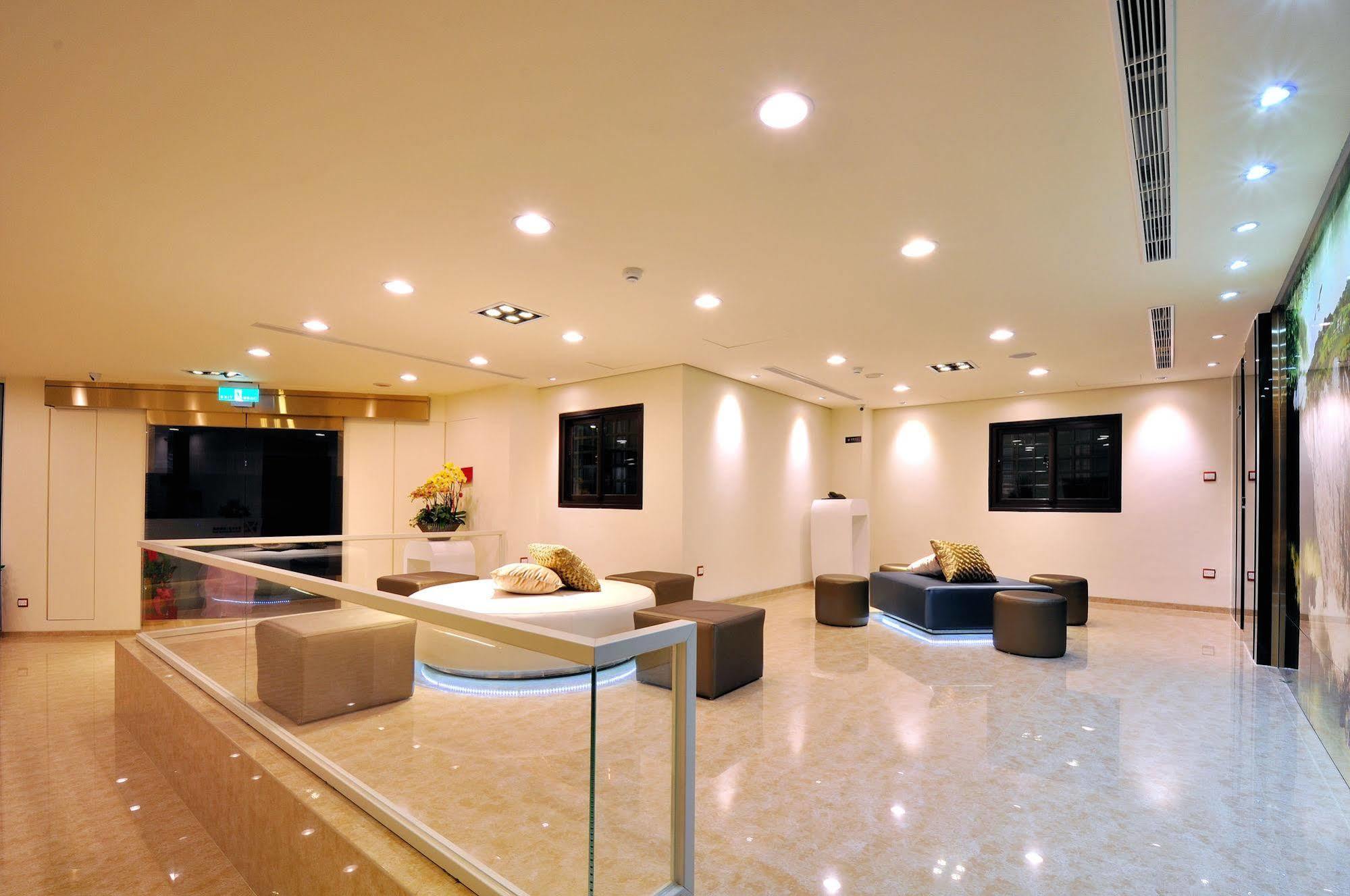 Audi Garden Business Hotel Taoyuan Exterior photo